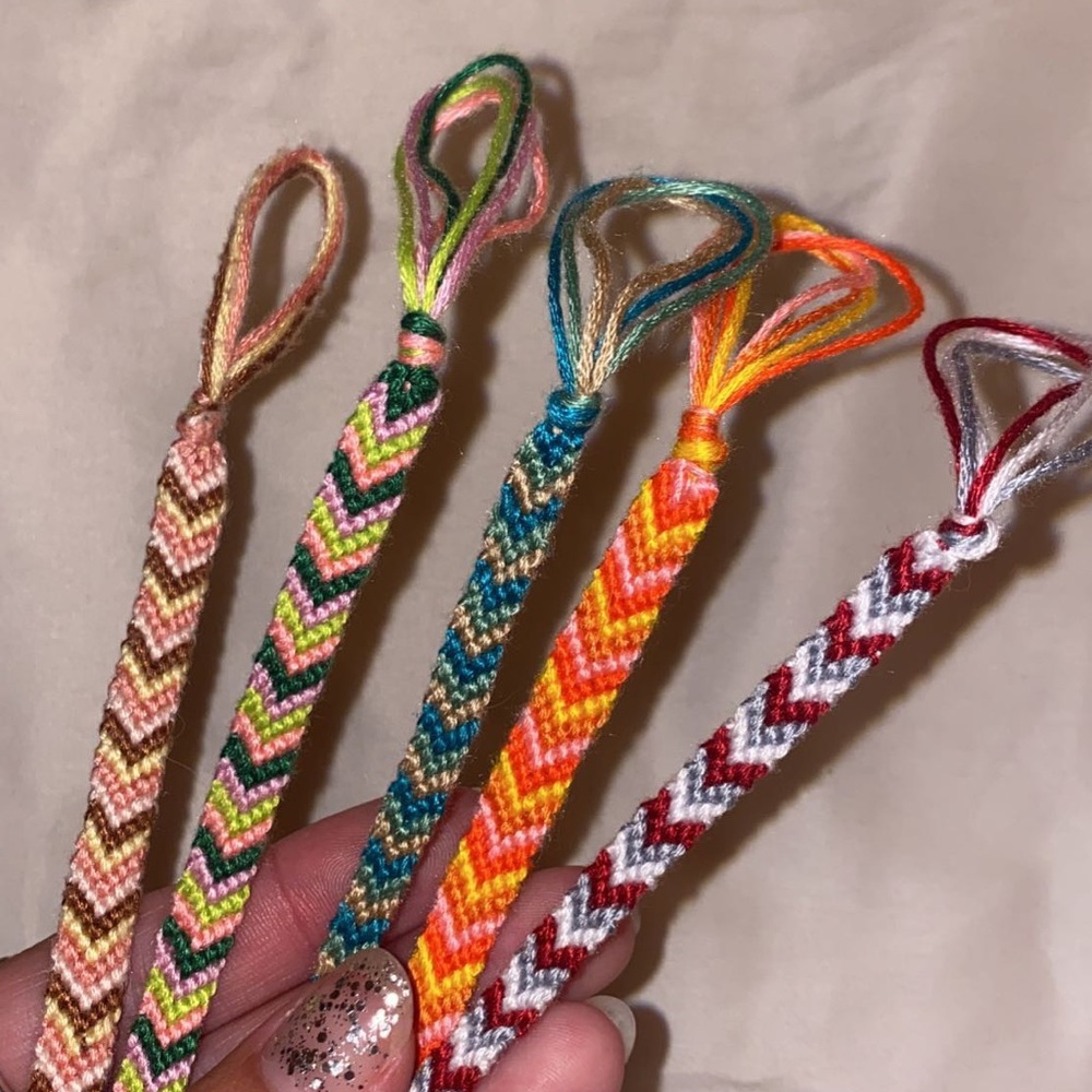 Friendship Bracelet (check patterns!)